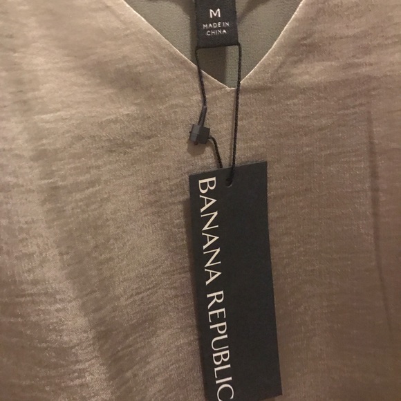 NWT olive green Banana Republic top - Picture 4 of 6